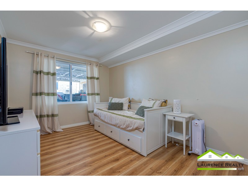 15 Windjammer Parkway, Jindalee WA 6036