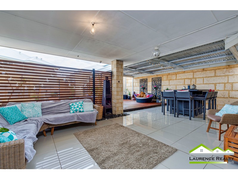 15 Windjammer Parkway, Jindalee WA 6036