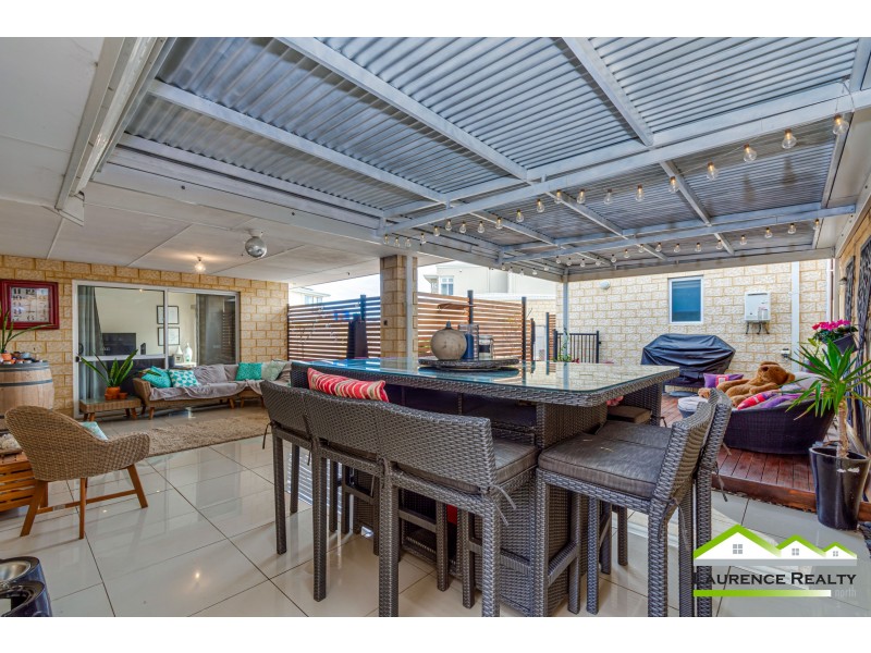 15 Windjammer Parkway, Jindalee WA 6036