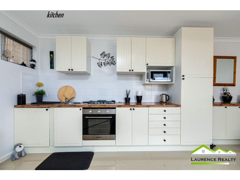 15 Windjammer Parkway, Jindalee WA 6036