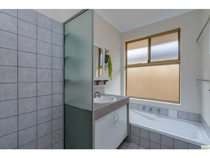 5 Palermo Court, Merriwa WA 6030