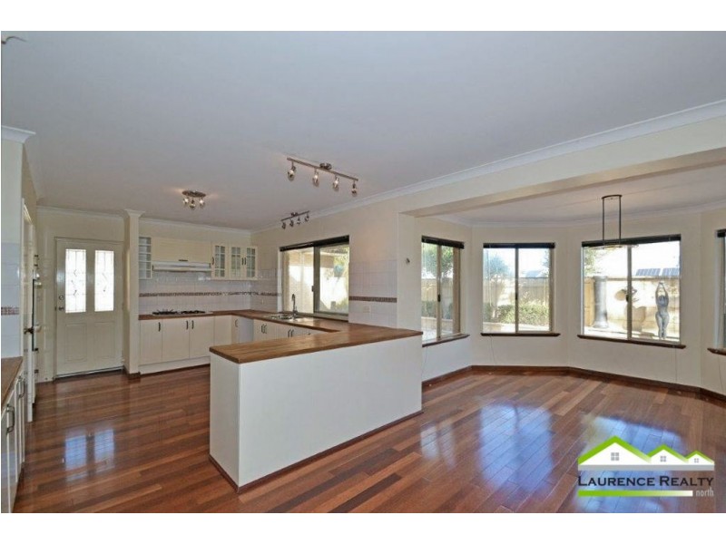 2 Rochester Drive, Mindarie WA 6030