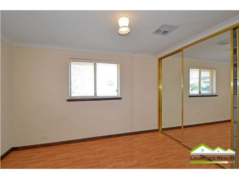 2 Rochester Drive, Mindarie WA 6030