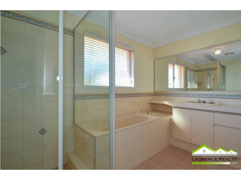 2 Rochester Drive, Mindarie WA 6030