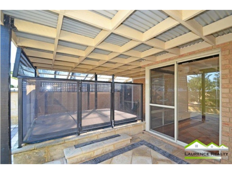 2 Rochester Drive, Mindarie WA 6030