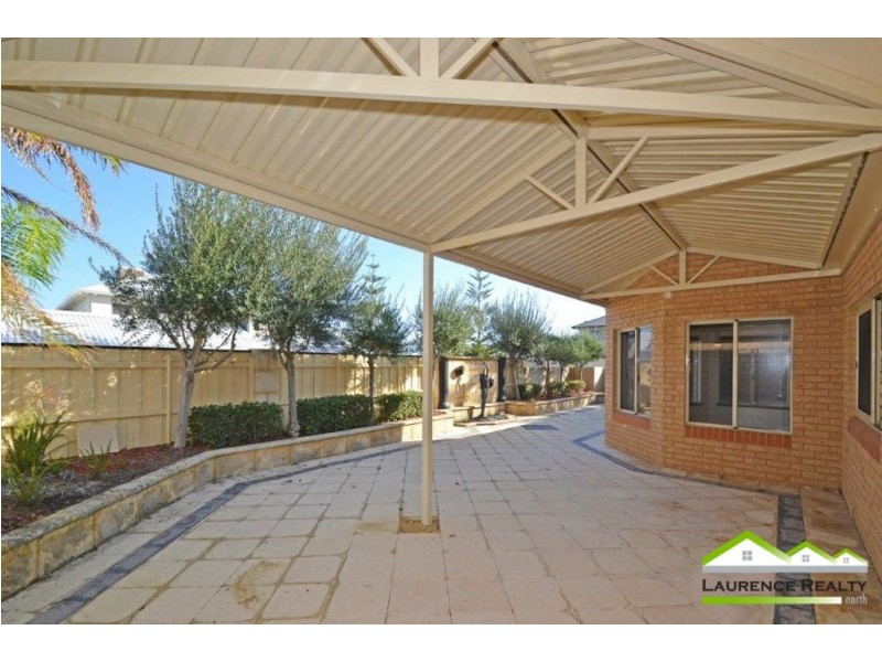 2 Rochester Drive, Mindarie WA 6030