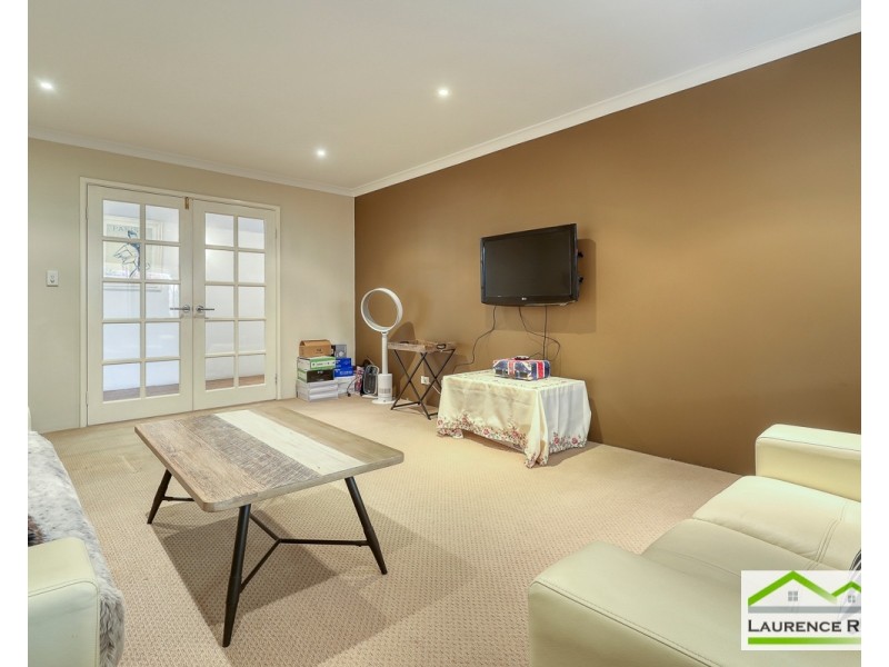 20 Abbeville Circle, Mindarie WA 6030