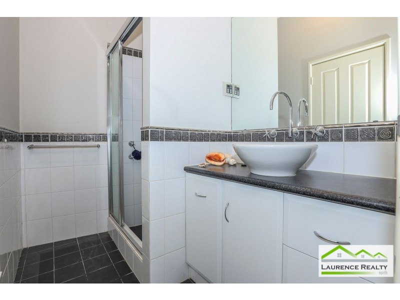 28 Kinsale Drive, Mindarie WA 6030