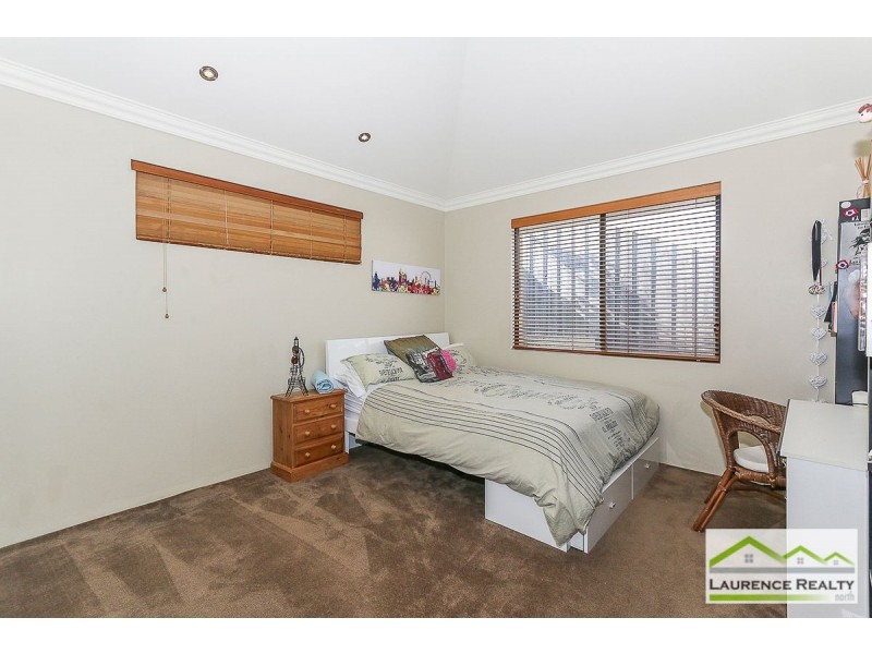 28 Kinsale Drive, Mindarie WA 6030
