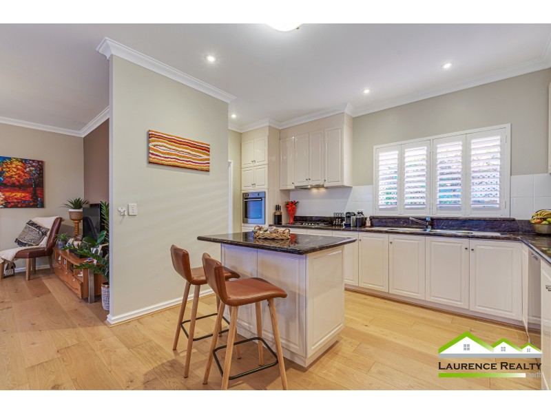 17 Rosslare Promenade, Mindarie WA 6030