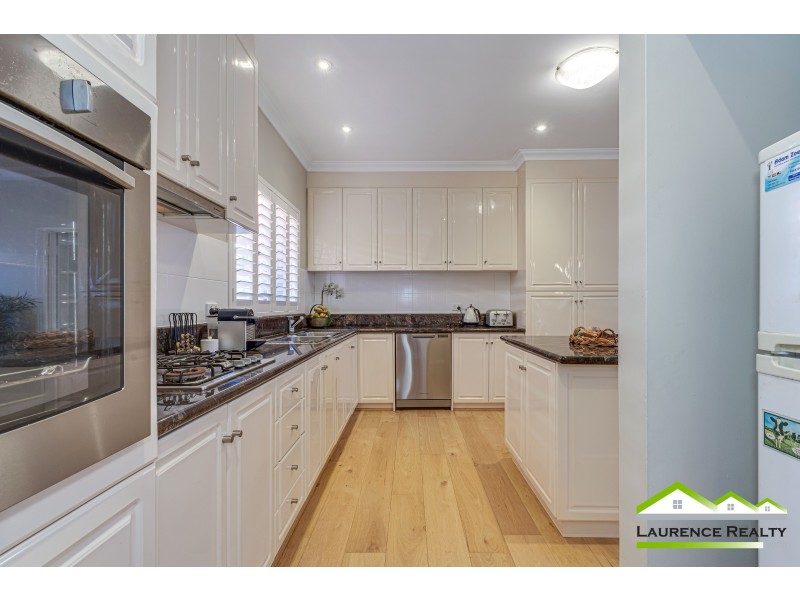 17 Rosslare Promenade, Mindarie WA 6030