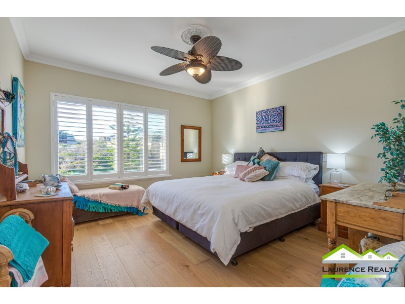 17 Rosslare Promenade, Mindarie WA 6030