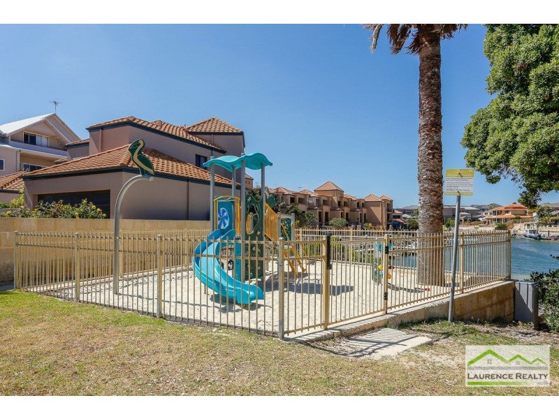 17 Rosslare Promenade, Mindarie WA 6030