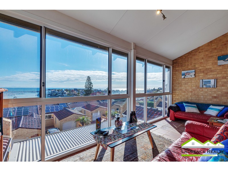 10/8 Toulon Circle, Mindarie WA 6030