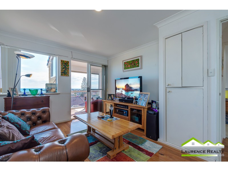 10/8 Toulon Circle, Mindarie WA 6030