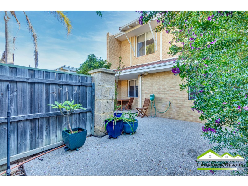 10/8 Toulon Circle, Mindarie WA 6030