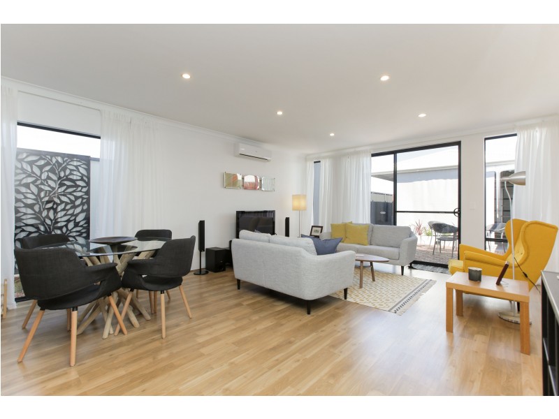 15 Pare Lane, Clarkson WA 6030