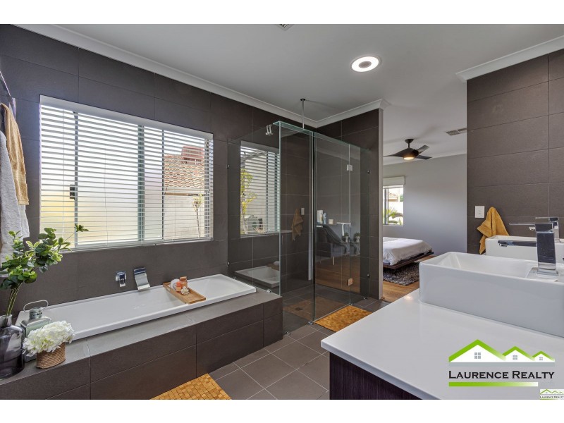 5 Irvine Cove, Mindarie WA 6030