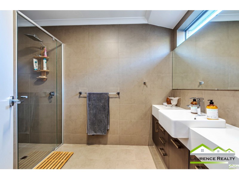 5 Irvine Cove, Mindarie WA 6030