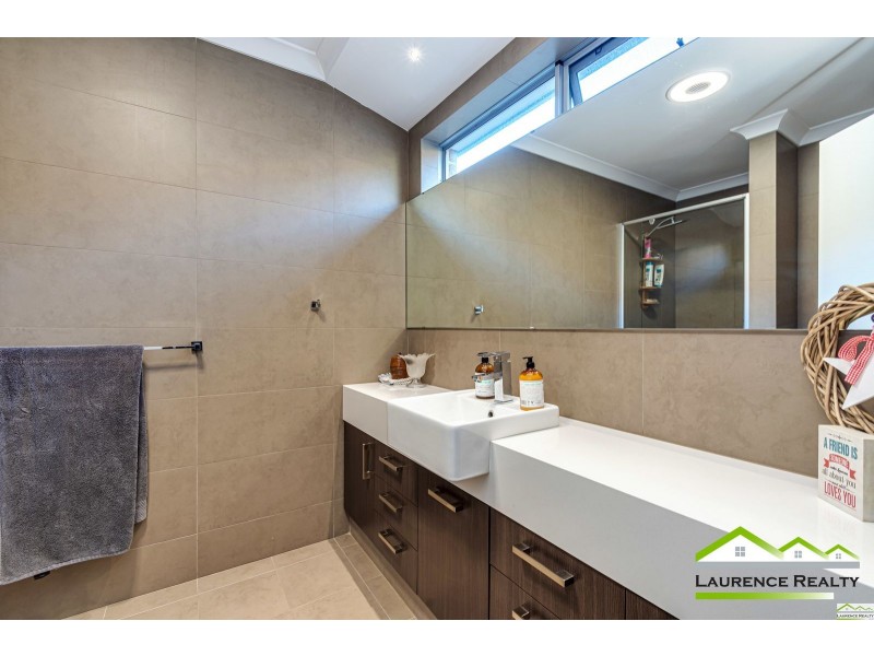 5 Irvine Cove, Mindarie WA 6030