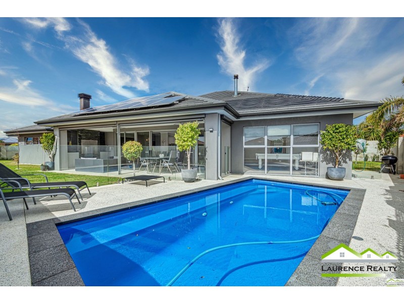 5 Irvine Cove, Mindarie WA 6030