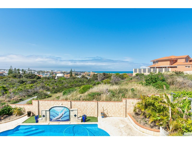 19 Kinsale Drive, Mindarie WA 6030