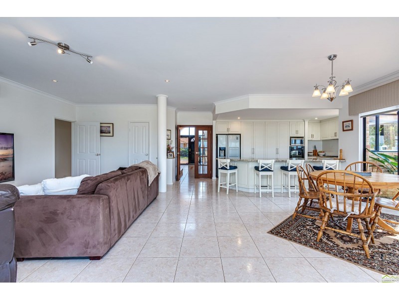 19 Kinsale Drive, Mindarie WA 6030