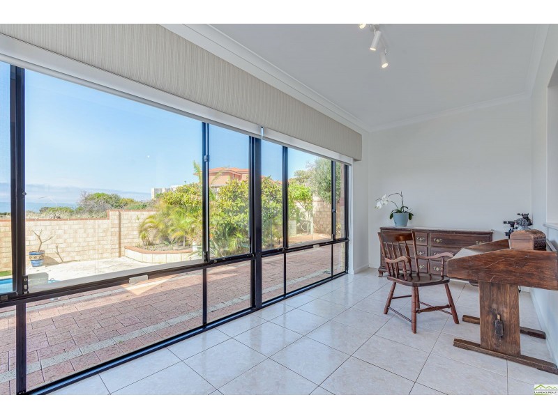 19 Kinsale Drive, Mindarie WA 6030