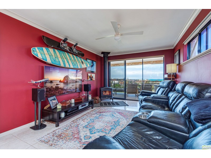 19 Kinsale Drive, Mindarie WA 6030