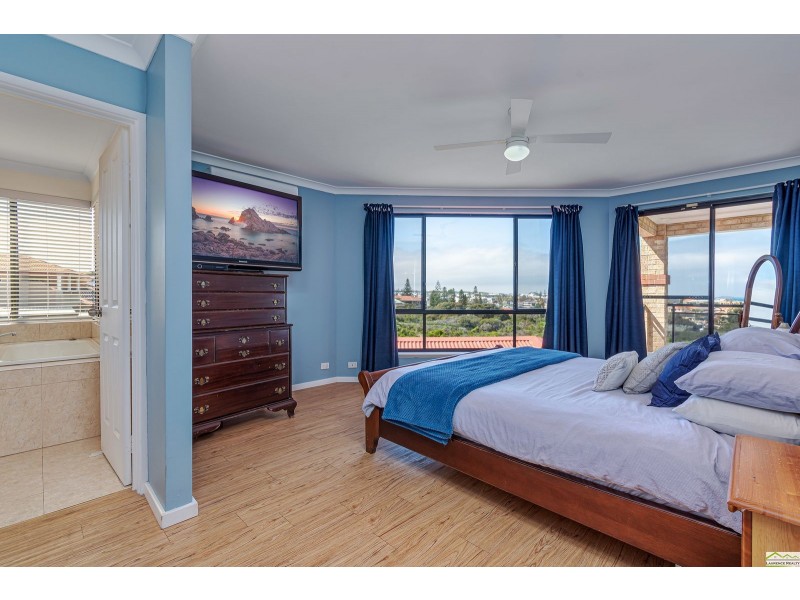 19 Kinsale Drive, Mindarie WA 6030