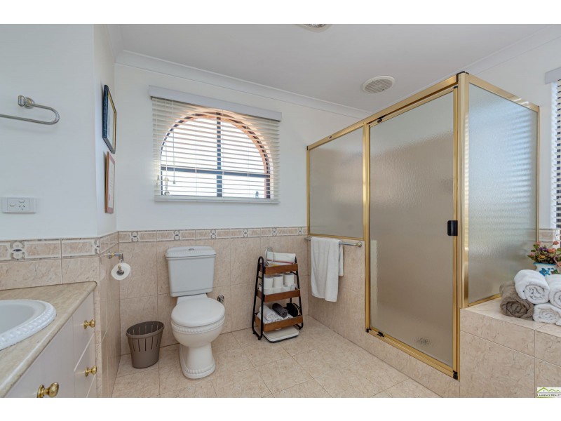 19 Kinsale Drive, Mindarie WA 6030