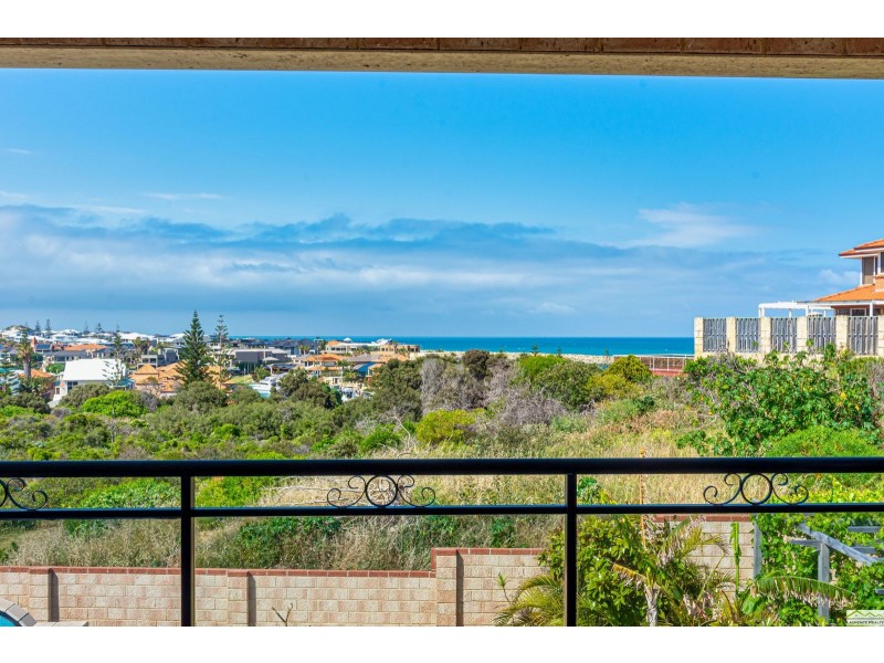 19 Kinsale Drive, Mindarie WA 6030