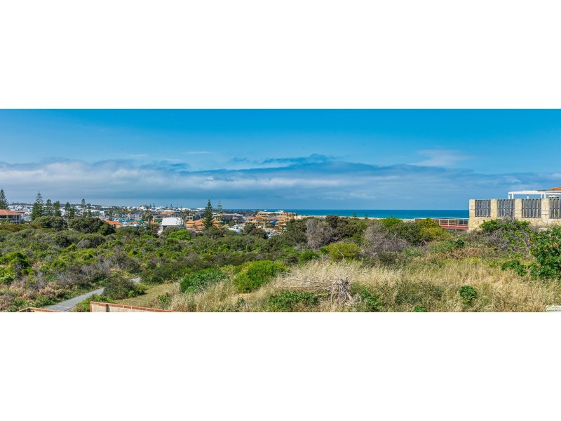 19 Kinsale Drive, Mindarie WA 6030