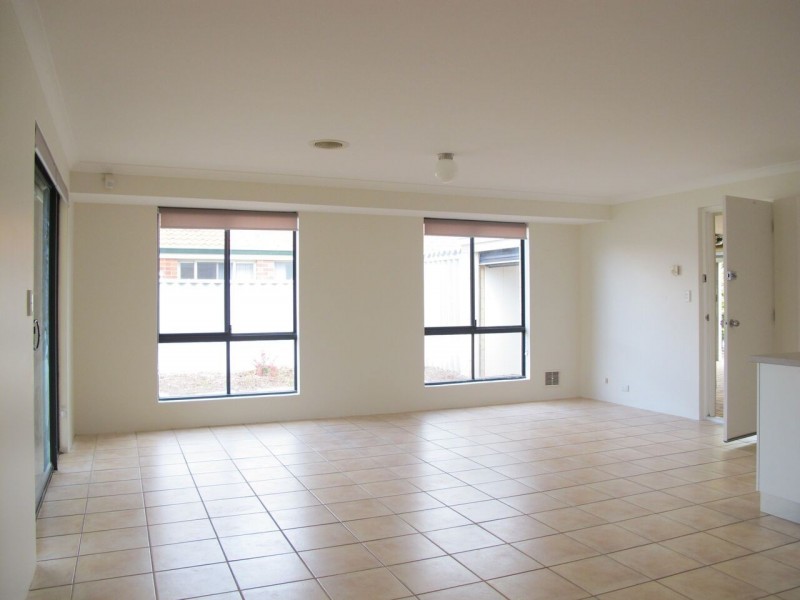 21 James Cook Avenue, Quinns Rocks WA 6030