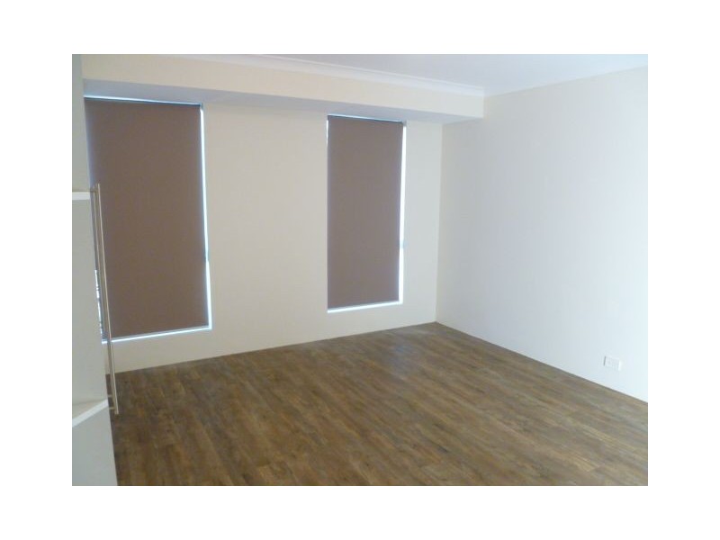 21 James Cook Avenue, Quinns Rocks WA 6030