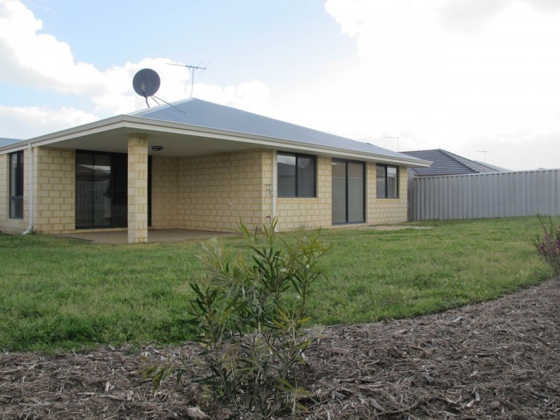 21 James Cook Avenue, Quinns Rocks WA 6030