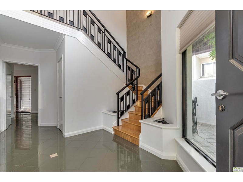 17A Rosslare Promenade, Mindarie WA 6030