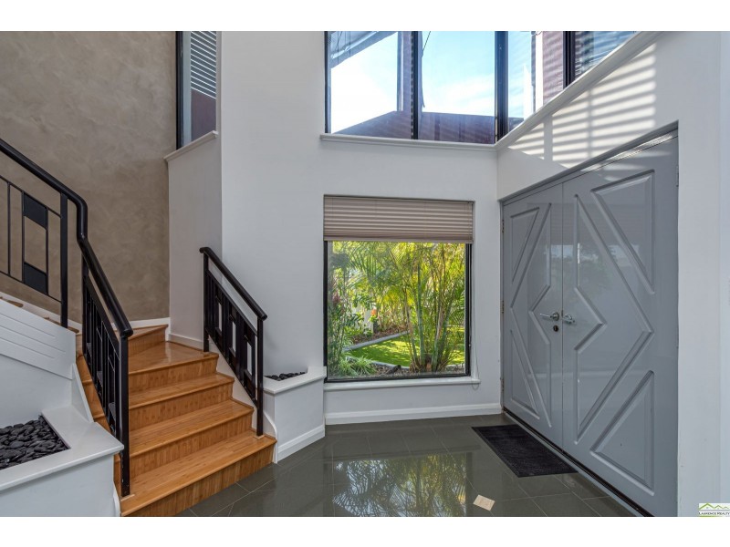 17A Rosslare Promenade, Mindarie WA 6030