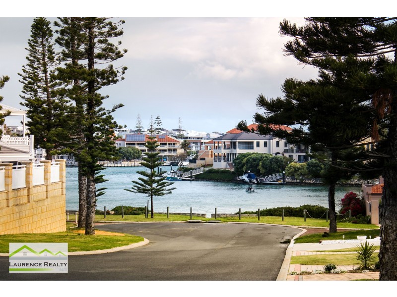 17A Rosslare Promenade, Mindarie WA 6030