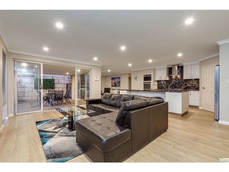 8 Dirleton Loop, Butler WA 6036