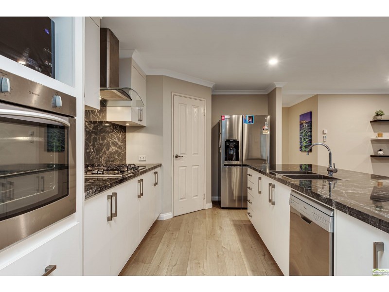 8 Dirleton Loop, Butler WA 6036