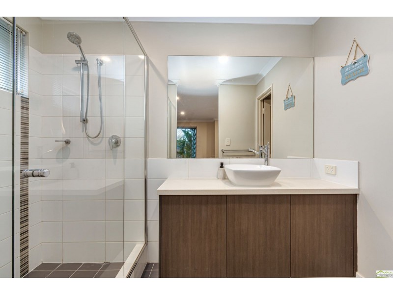 8 Dirleton Loop, Butler WA 6036