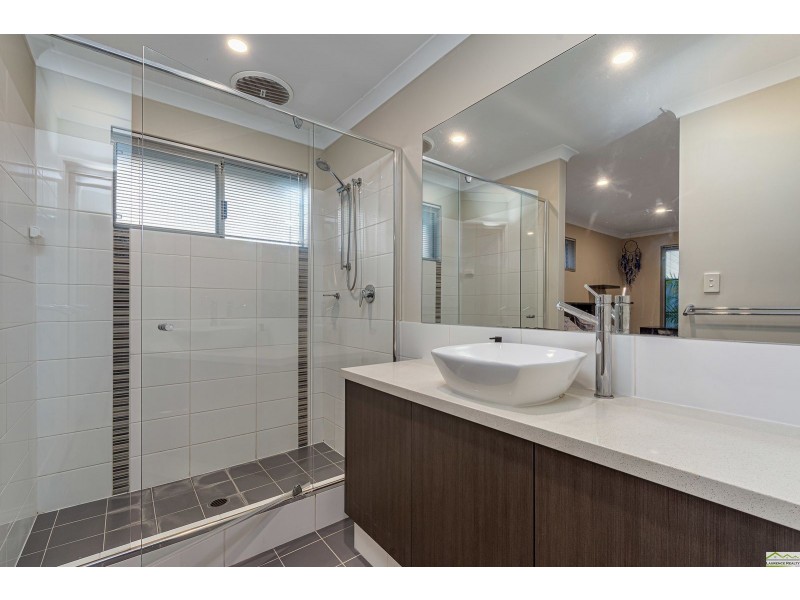 8 Dirleton Loop, Butler WA 6036