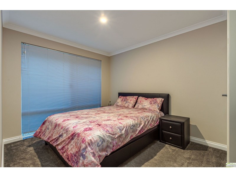 8 Dirleton Loop, Butler WA 6036