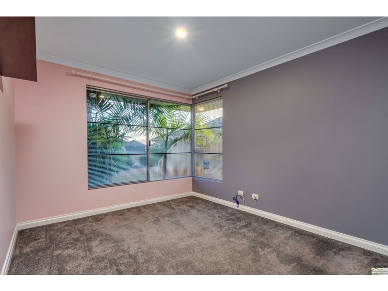 8 Dirleton Loop, Butler WA 6036