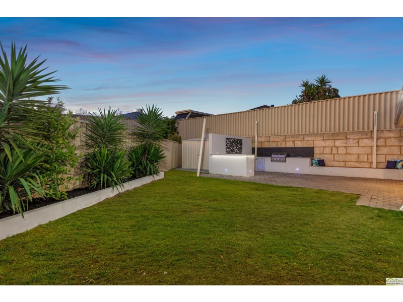 8 Dirleton Loop, Butler WA 6036