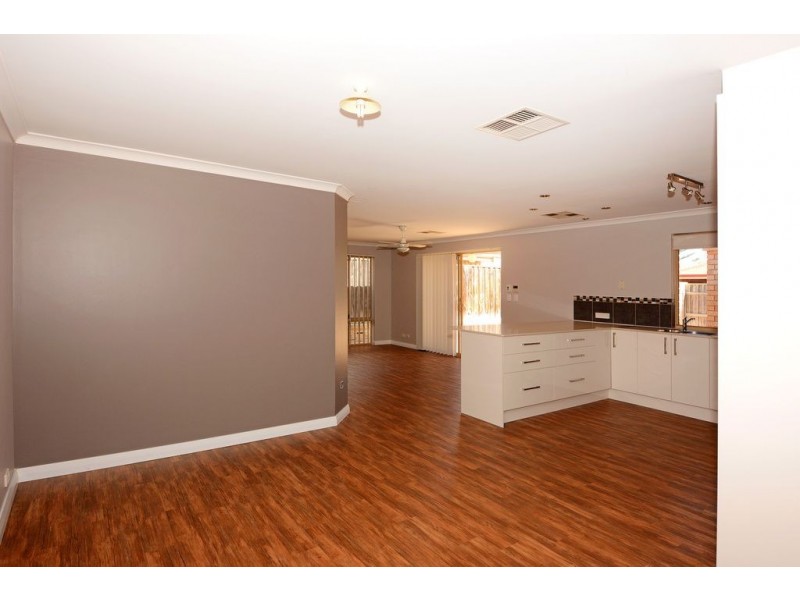 35 Kin Bay Entrance, Mindarie WA 6030