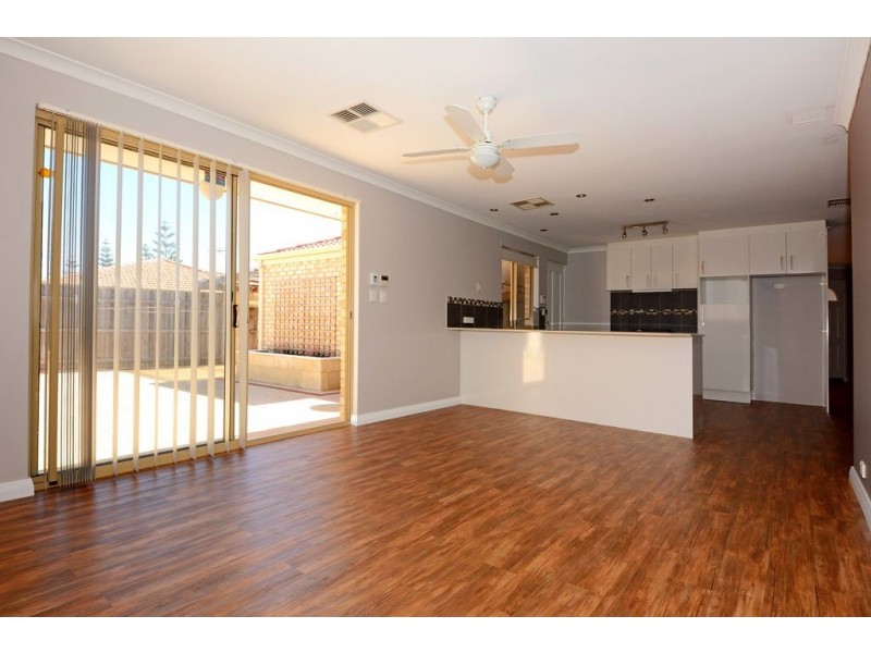 35 Kin Bay Entrance, Mindarie WA 6030