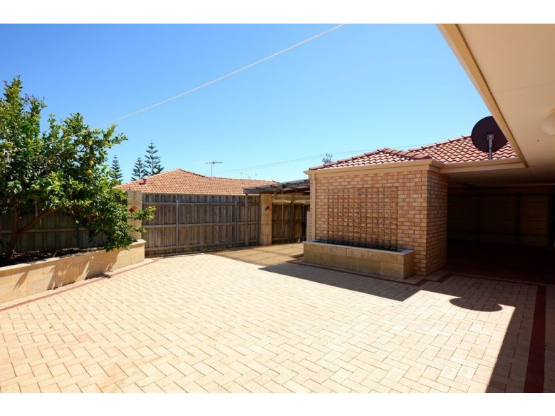 35 Kin Bay Entrance, Mindarie WA 6030
