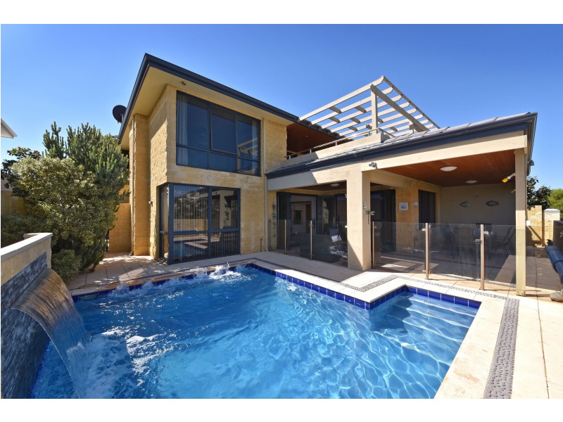 4 Glensanda Way, Mindarie WA 6030